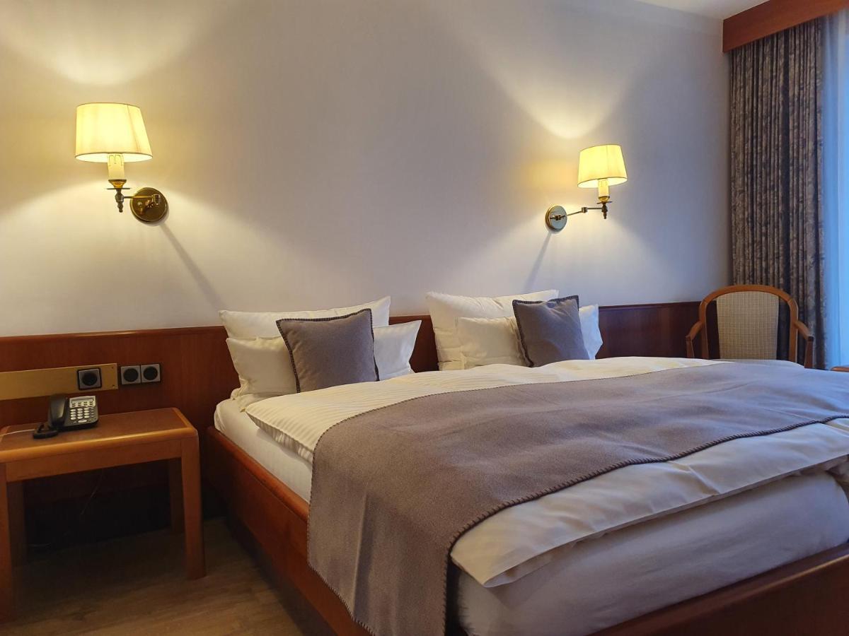 Kaefernberg - Weinhotel Алценау-ин-Унтерфранкен Екстериор снимка