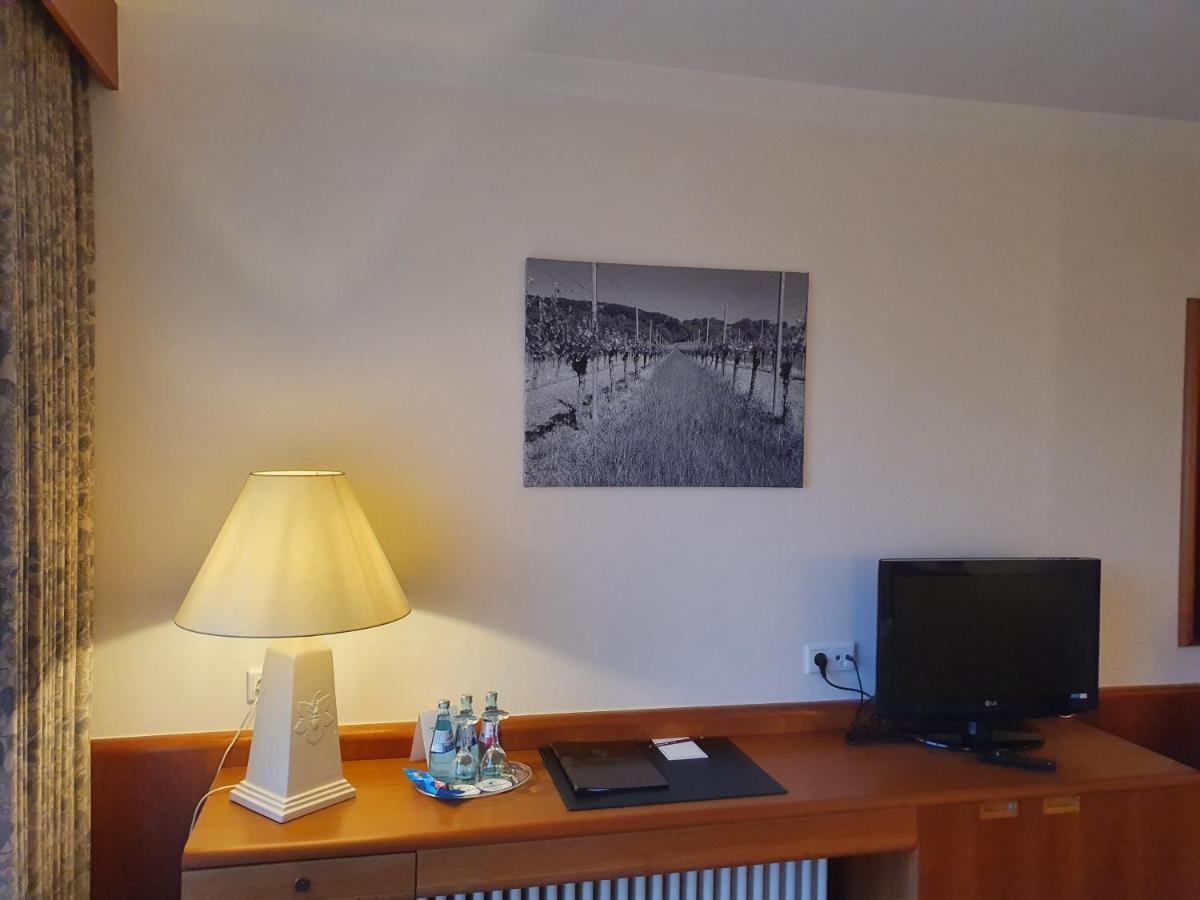 Kaefernberg - Weinhotel Алценау-ин-Унтерфранкен Екстериор снимка